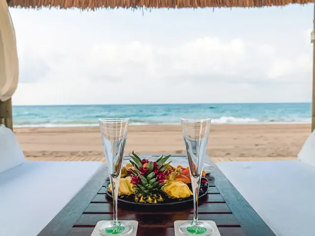 Pools, Beaches & Aquaparks