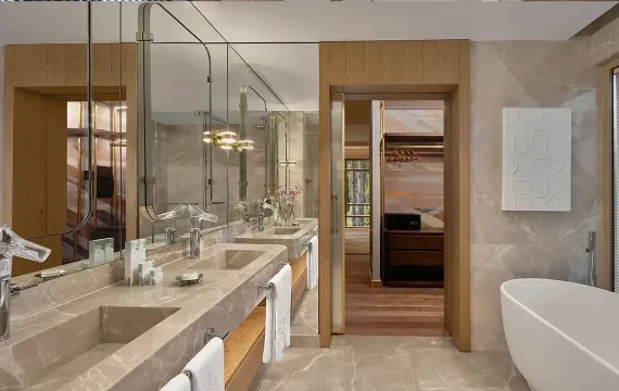 Deluve villa bathroom 1