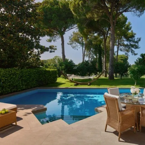 Deluxe Villa image 4 of 5