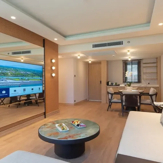 Gloria Villa image 3 of 5