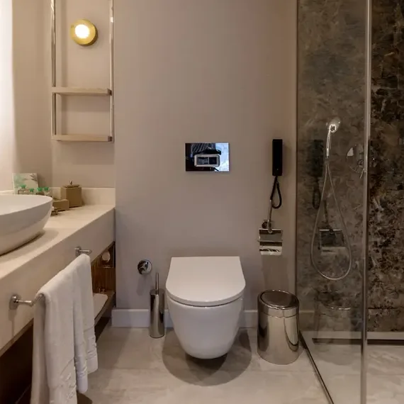 Junior Suite image 5 of 5