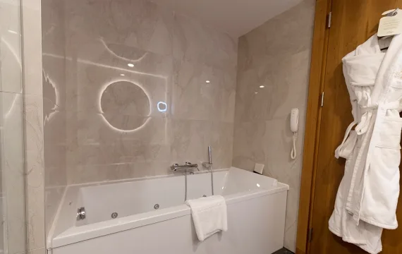 Master room bathroom 2nd floor 1 mtime20220601121354