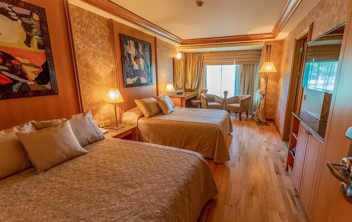 Gloria verde resort presidential villa 4