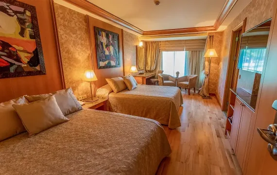 Gloria verde resort presidential villa 4