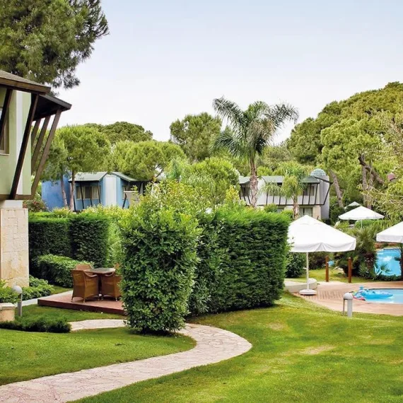 Select Villa - Gloria Verde image 2 of 5