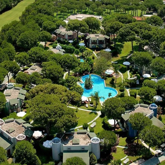 Select Villa - Gloria Verde image 5 of 5