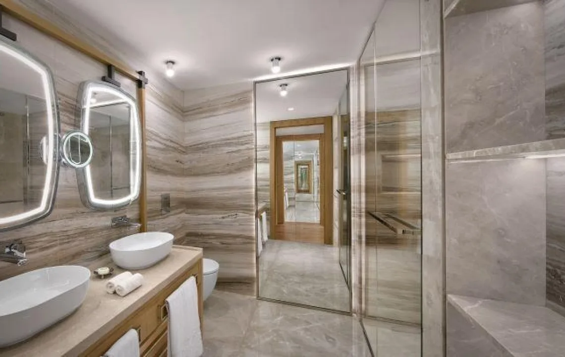 Gloria Serenity Suite Room 10