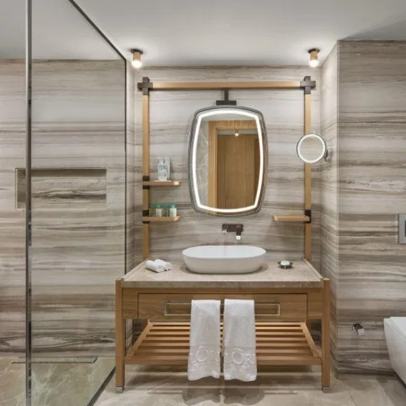 Superior Laguna Room image 5 of 5