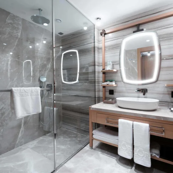 Superior Laguna Room image 4 of 5